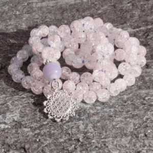 Alternative view of Mala aus Iris- Bergkristall und Chalcedon