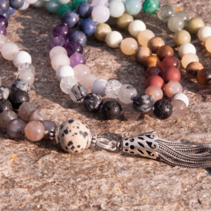 Alternative view of Mala Regenbogen - 28 verschiedene Edelsteine und Dalmatinier-Jaspis